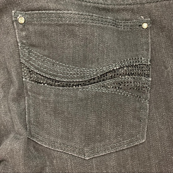 White House Black Market Denim - White House Black Market Noir Jeans Size 4R